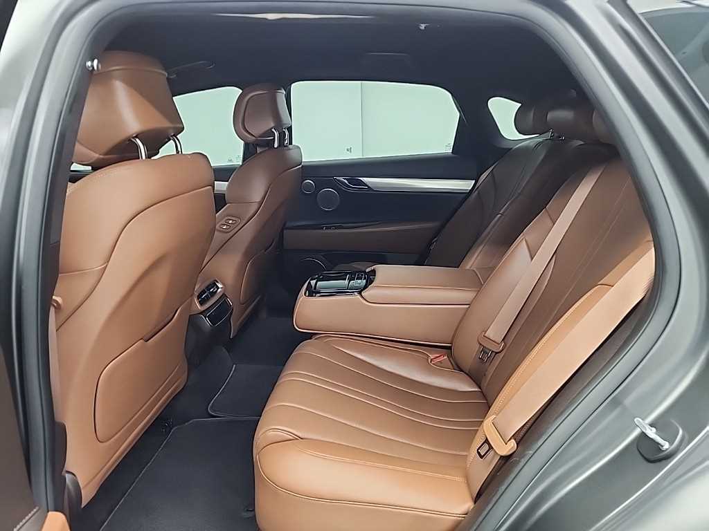 Genesis G80 - Vista 12
