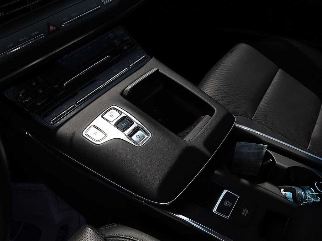 HYUNDAI Grandeur - Vista 12