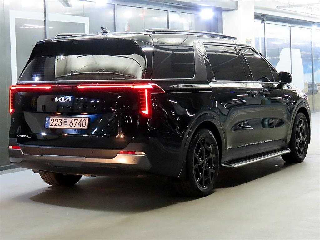 KIA Carnival - Vista 4