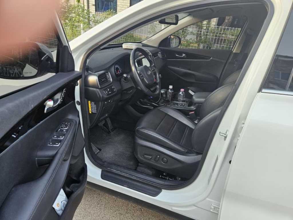KIA Sorento - Vista 11