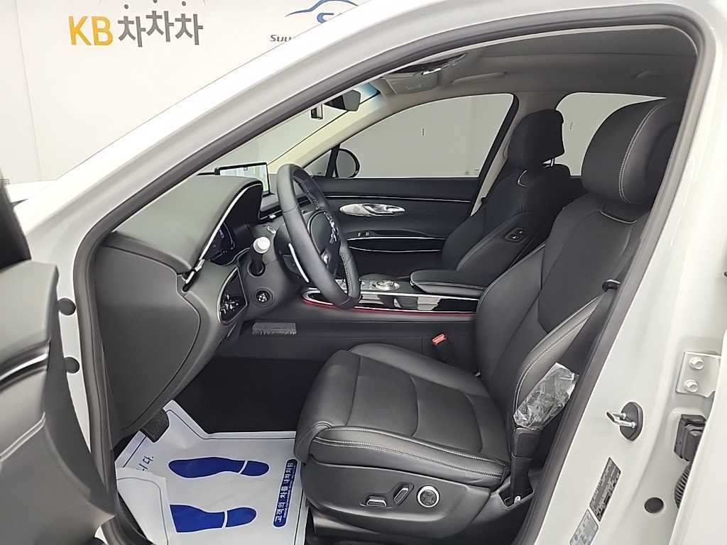 Genesis GV70 - Vista 11