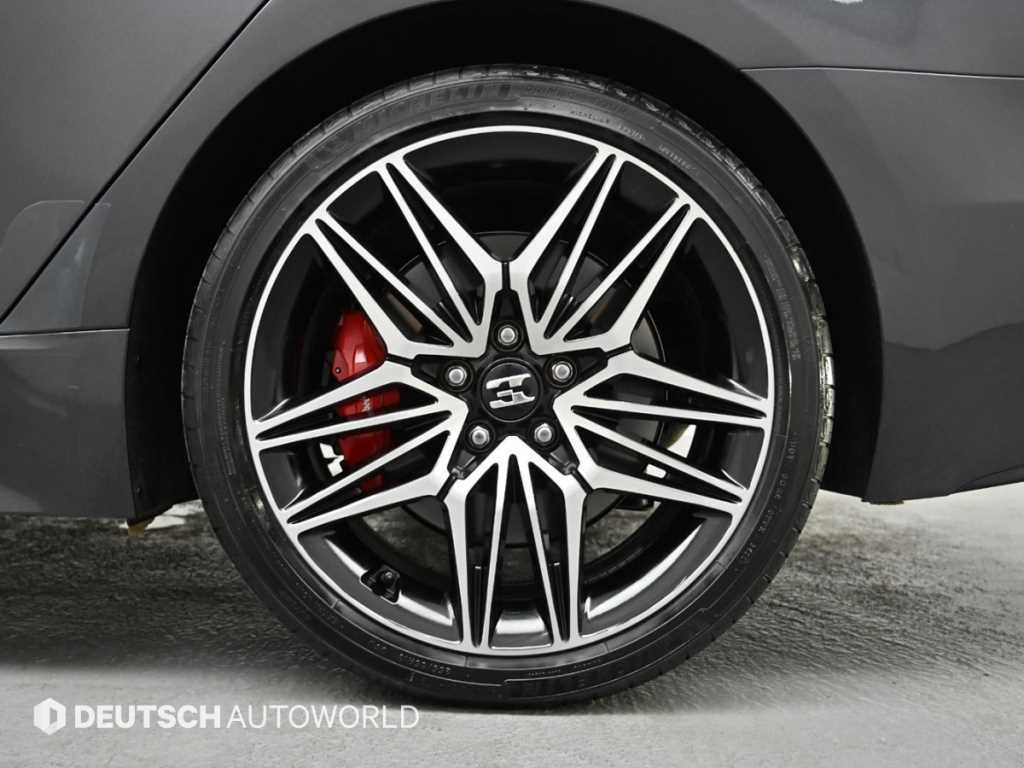 KIA Stinger - Vista 6