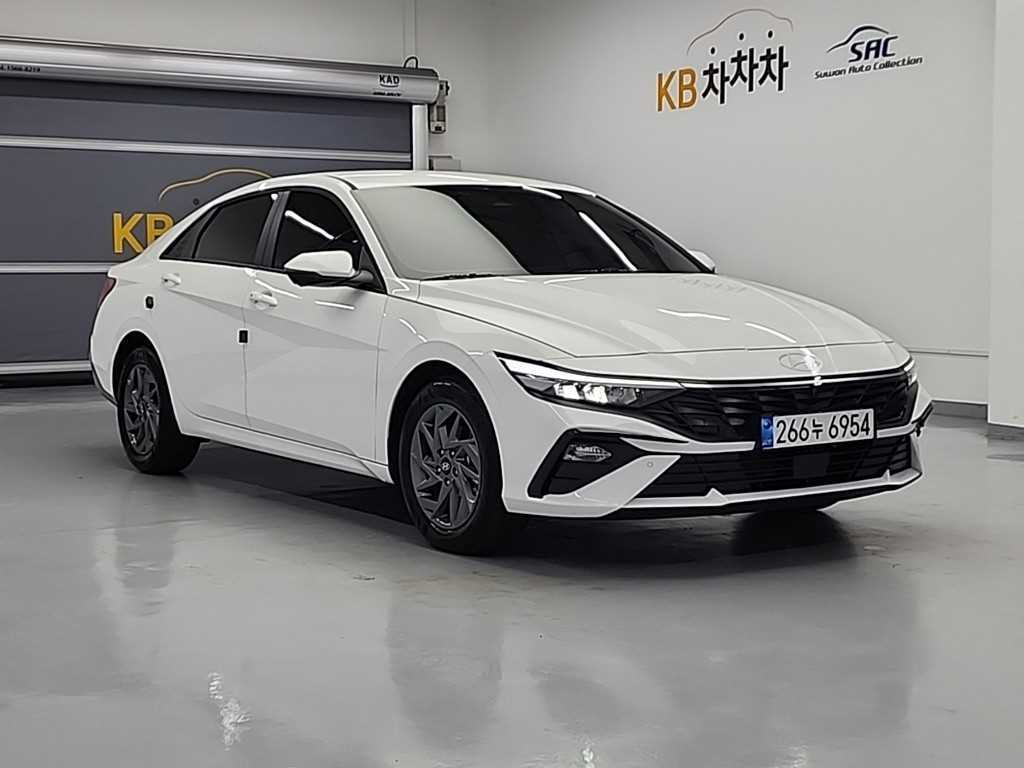 HYUNDAI Avante - Vista 4