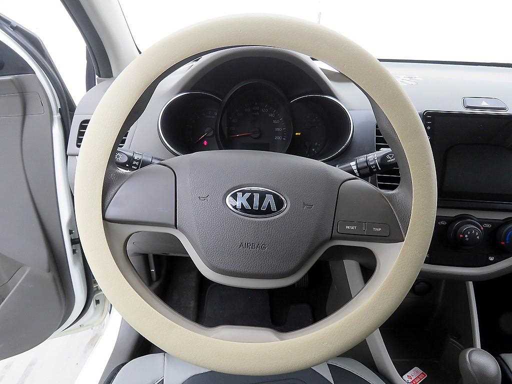 KIA Morning - Vista 11