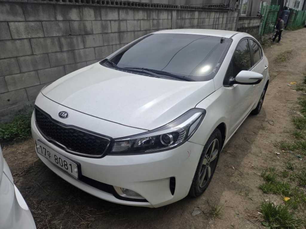 KIA K3 2018 Blanco - Importación desde Corea - HF Imports Iquique - Foto 1