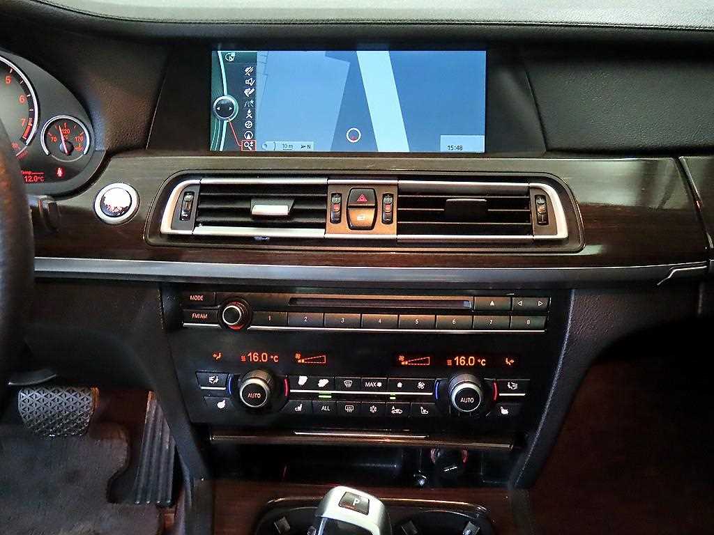 BMW 7 Series - Vista 11