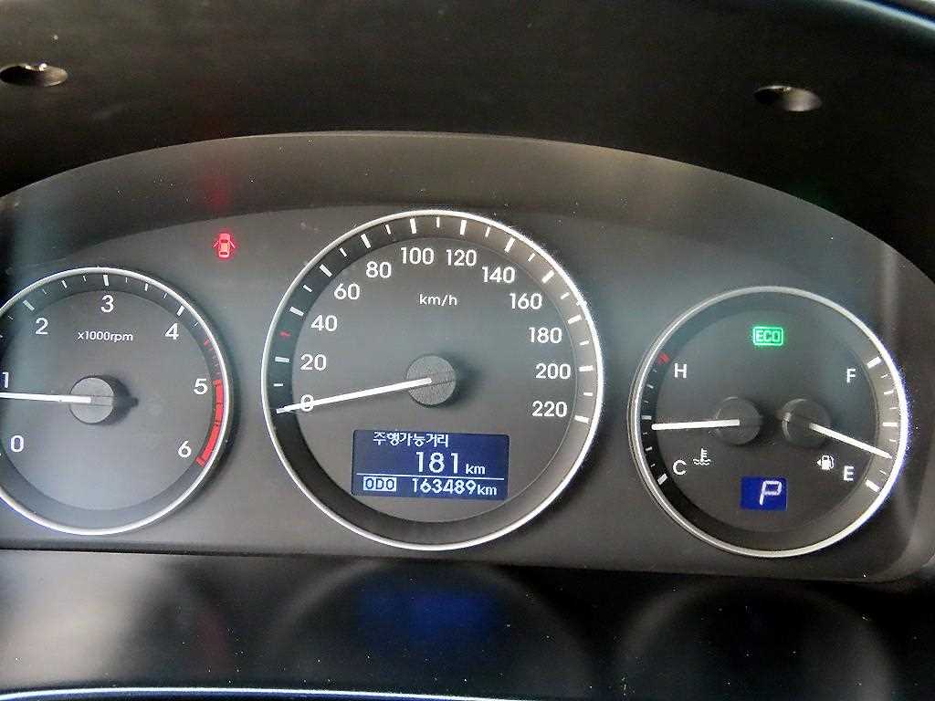 HYUNDAI Starex - Vista 9