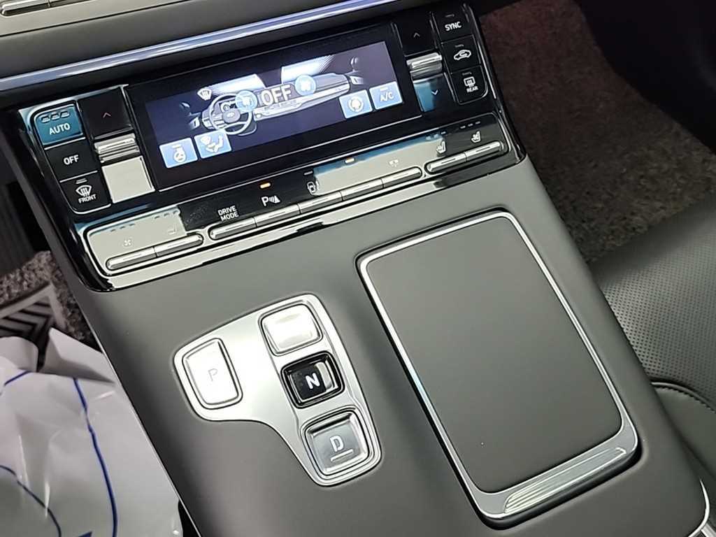 HYUNDAI Grandeur - Vista 8