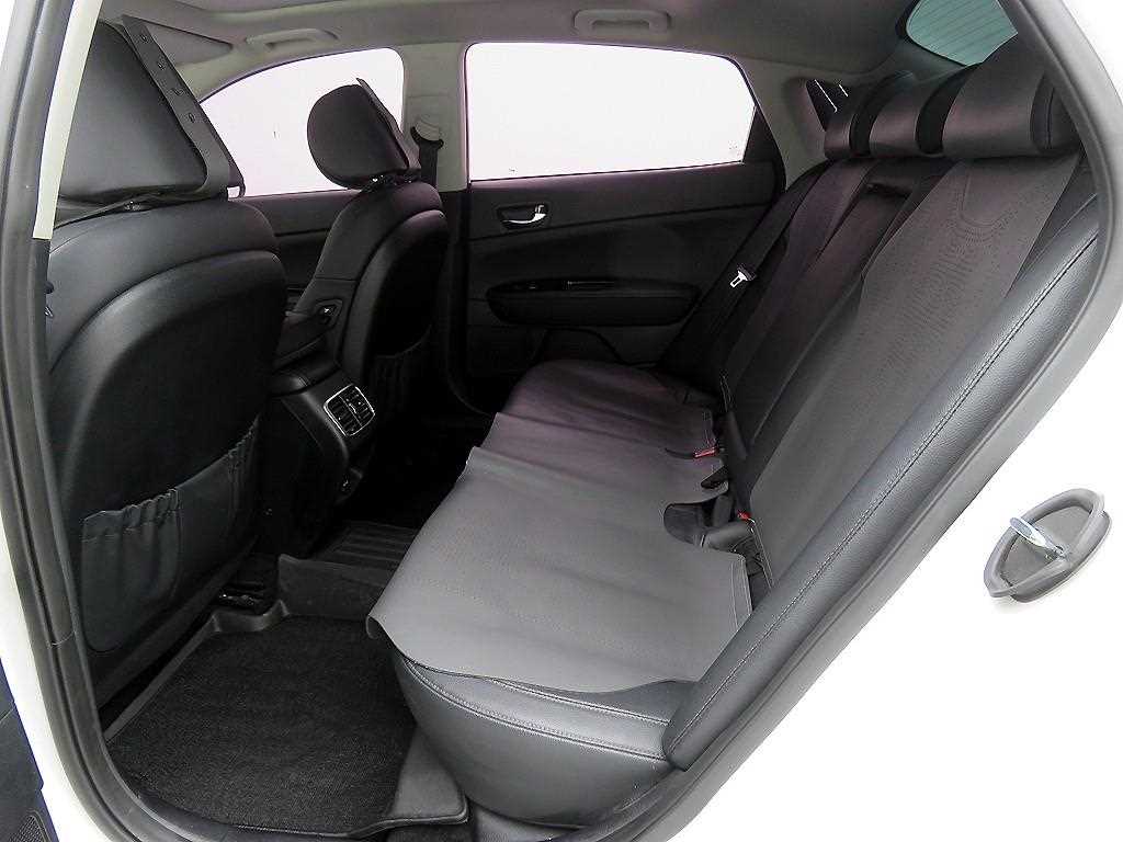 KIA K5 - Vista 7