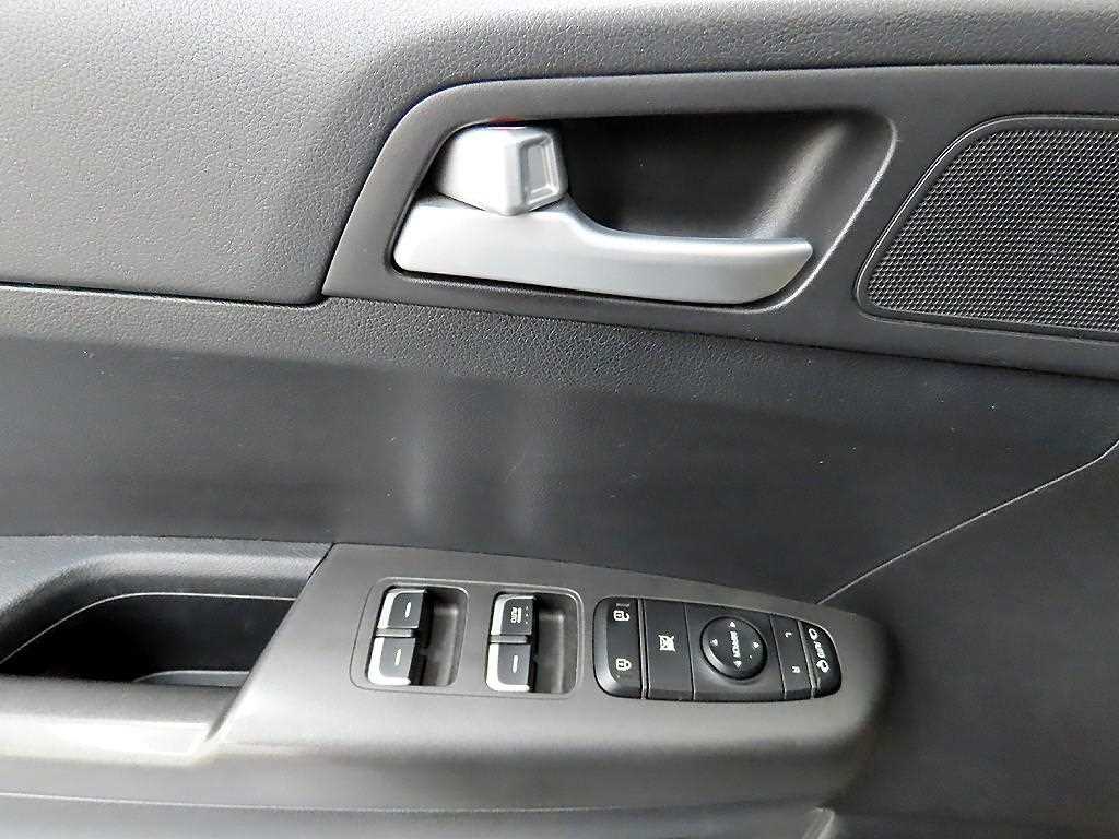 KIA Sportage - Vista 11