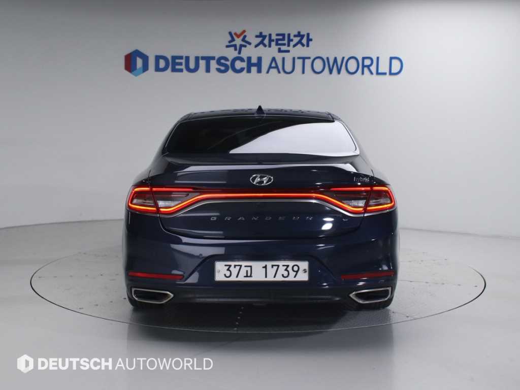HYUNDAI Grandeur - Vista 4
