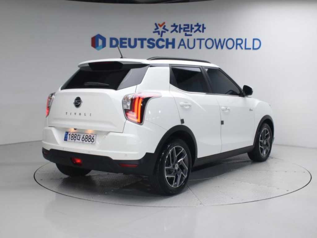 Ssangyong Tivoli - Vista 2