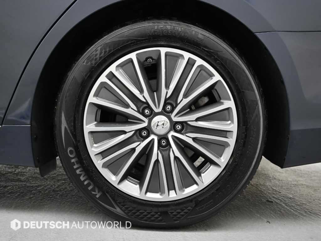 HYUNDAI Grandeur - Vista 5