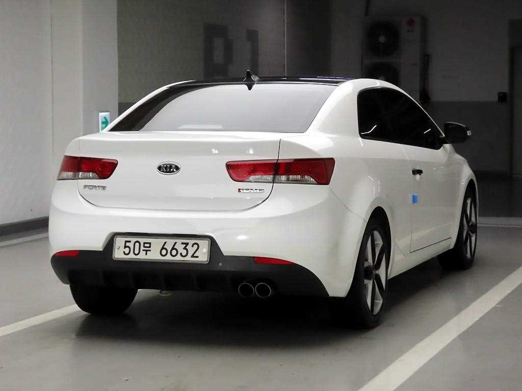 KIA Forte - Vista 4