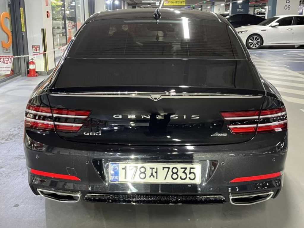 Genesis G80 - Vista 5