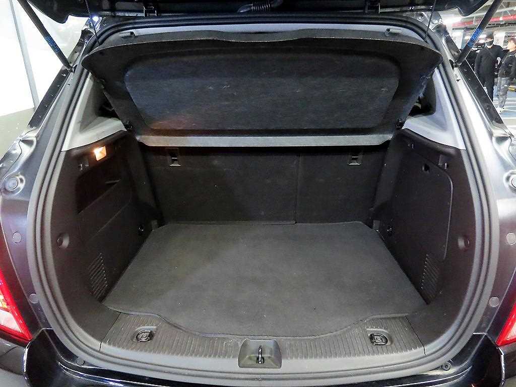 Chevrolet Trax 2019 Negro - Importación desde Corea - HF Imports Iquique - Foto 18