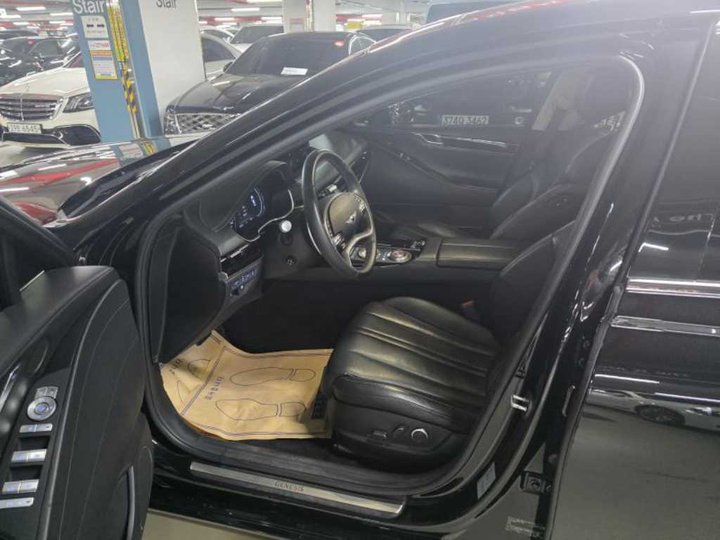 Genesis G80 - Vista 10