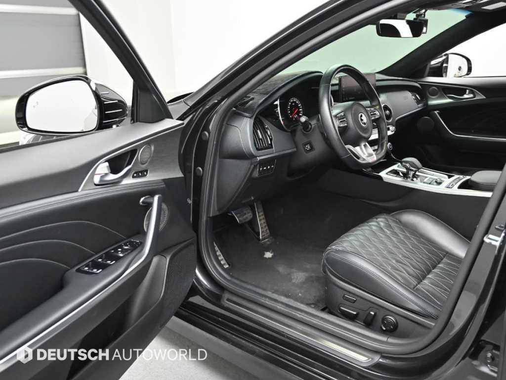 KIA Stinger - Vista 10