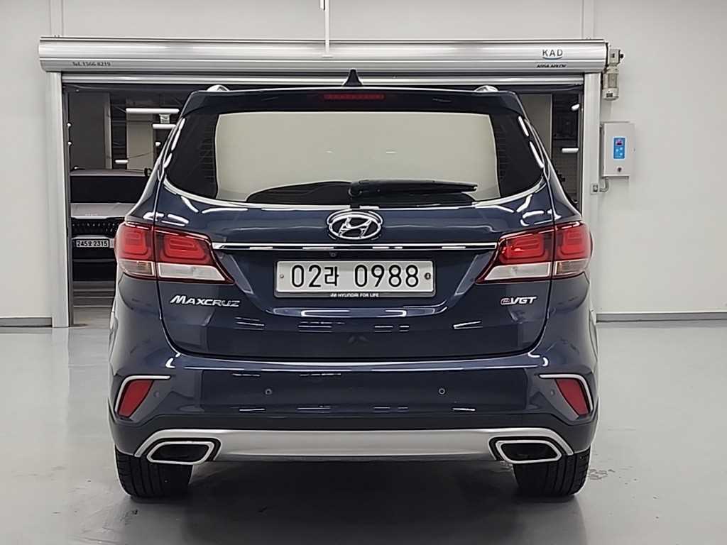 HYUNDAI Maxcruz - Vista 3