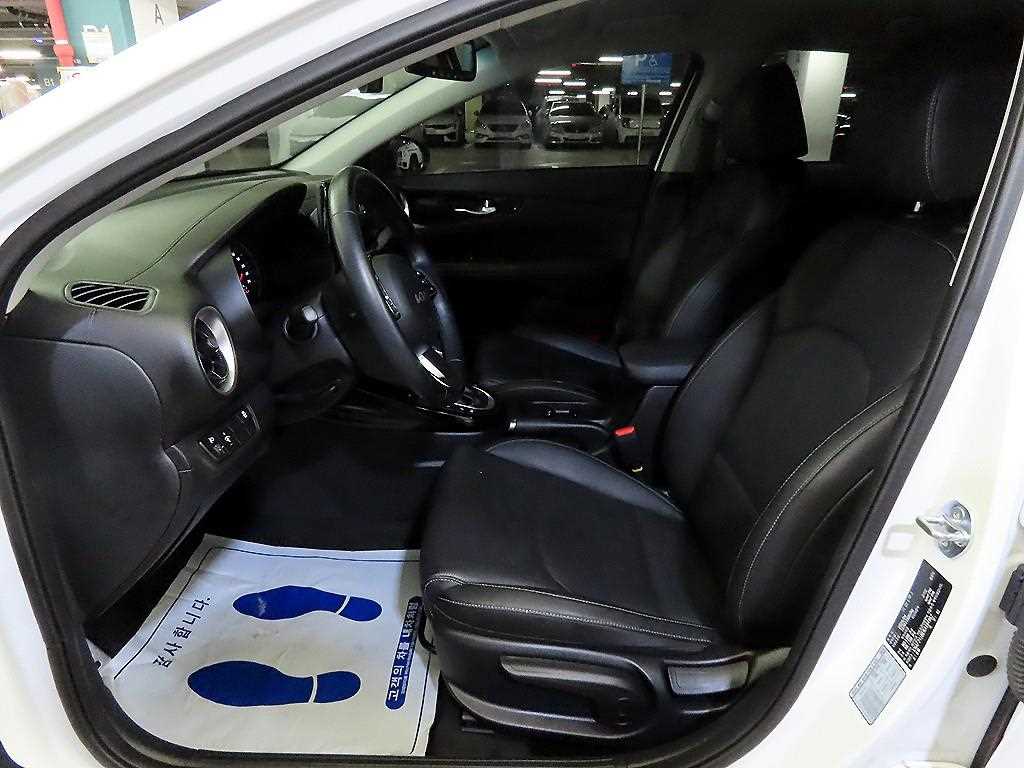 KIA K3 - Vista 6