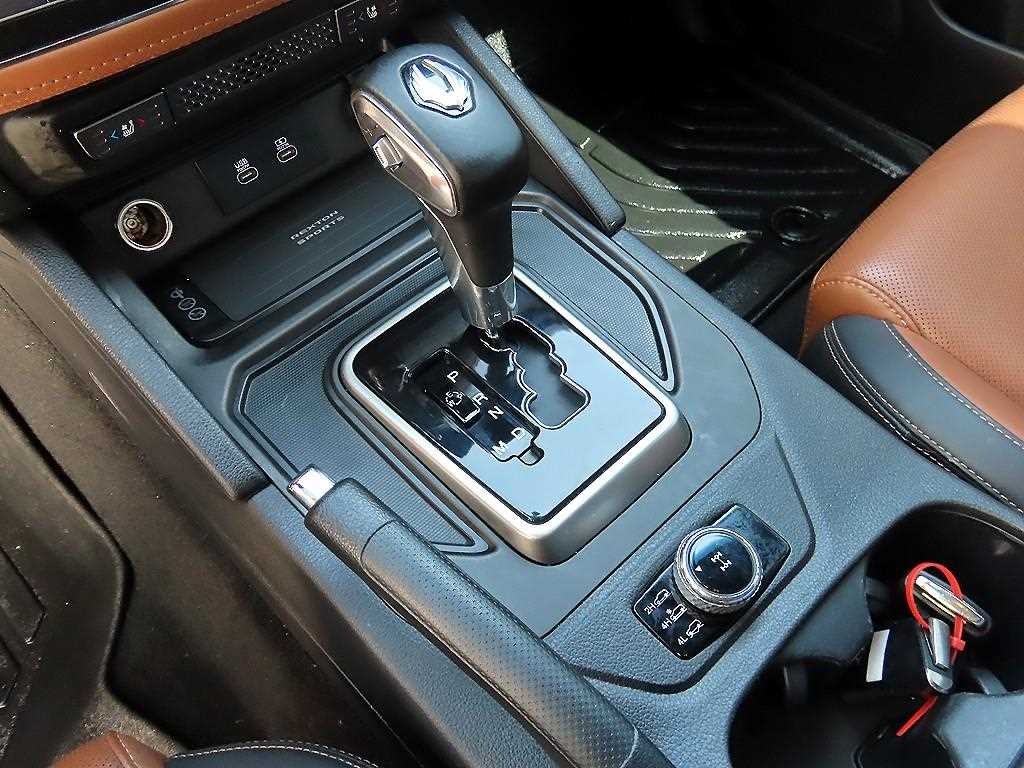 Ssangyong Rexton - Vista 10