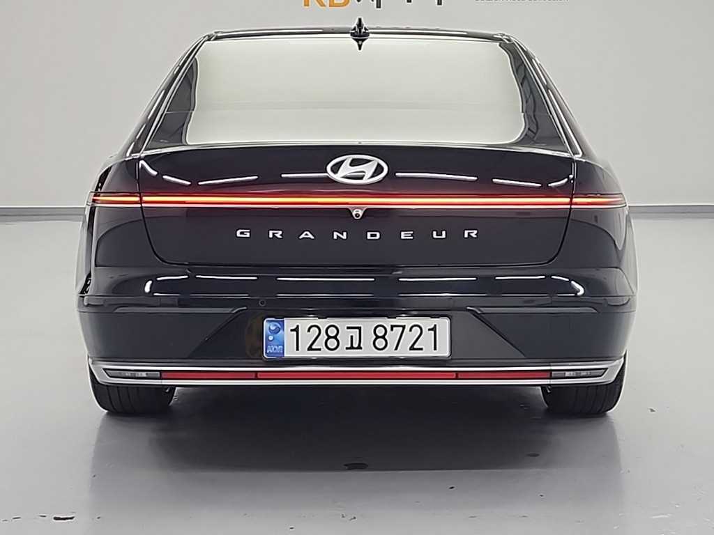 HYUNDAI Grandeur - Vista 3