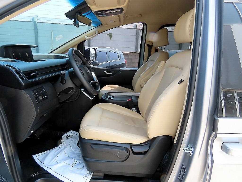 HYUNDAI Staria - Vista 5