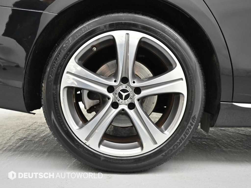 Mercedes Benz E class - Vista 5