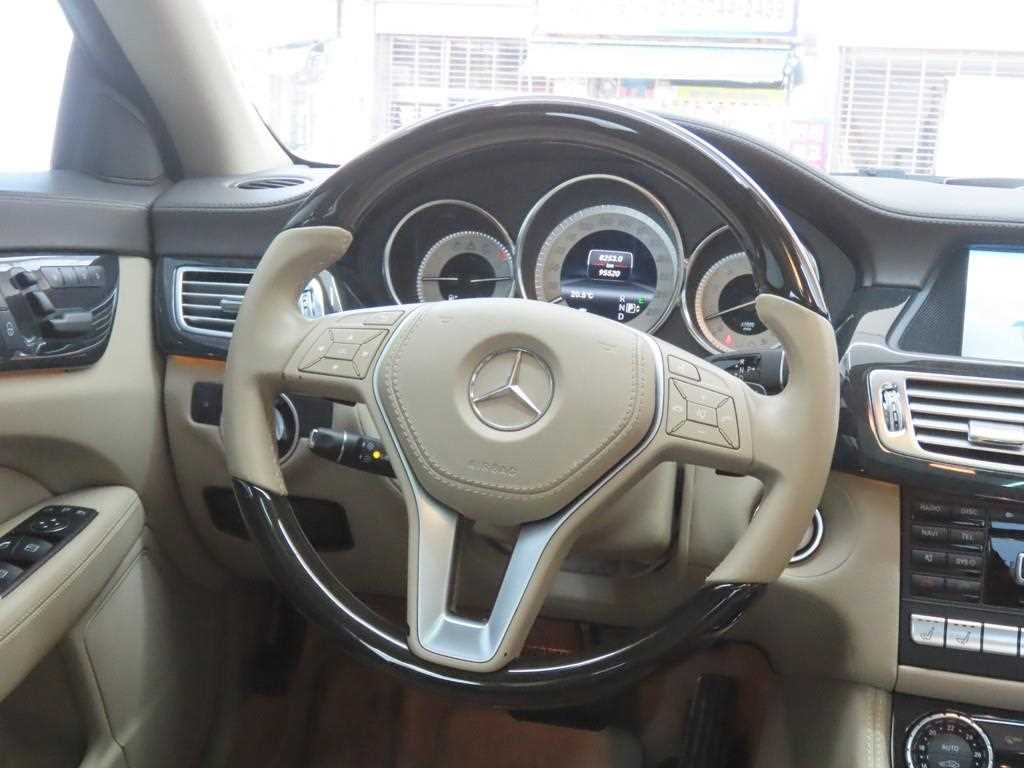 Mercedes Benz CLS Class 2013 Blanco - Importación desde Corea - HF Imports Iquique - Foto 17