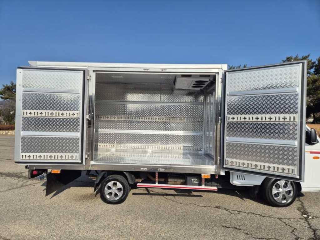 Small Truck Freezer Box(High Deck) 2022 Blanco - Importación desde Corea - HF Imports Iquique - Foto 1