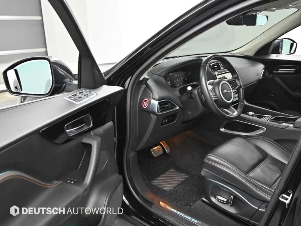 Jaguar F-PACE - Vista 11