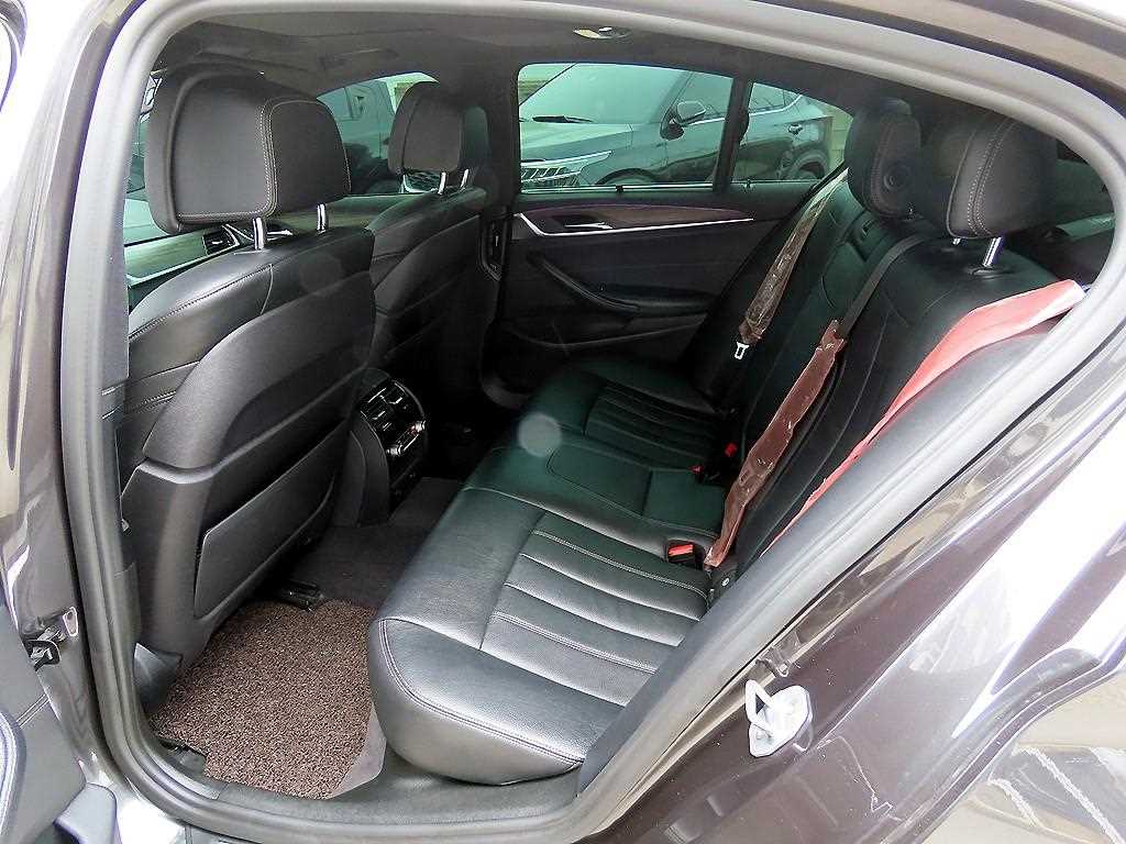BMW 5 Series - Vista 6
