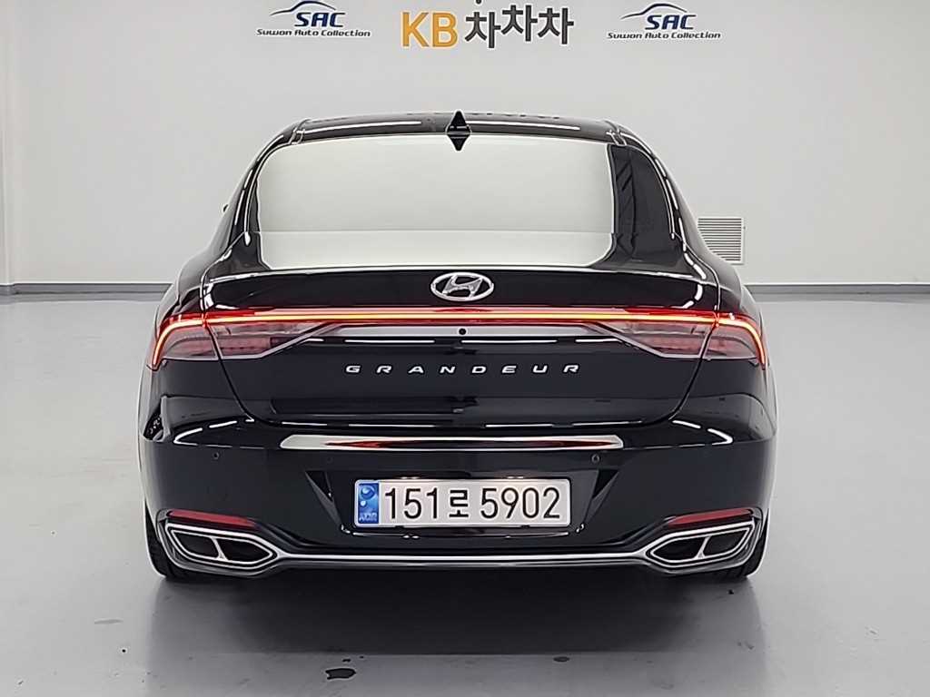 HYUNDAI Grandeur - Vista 3