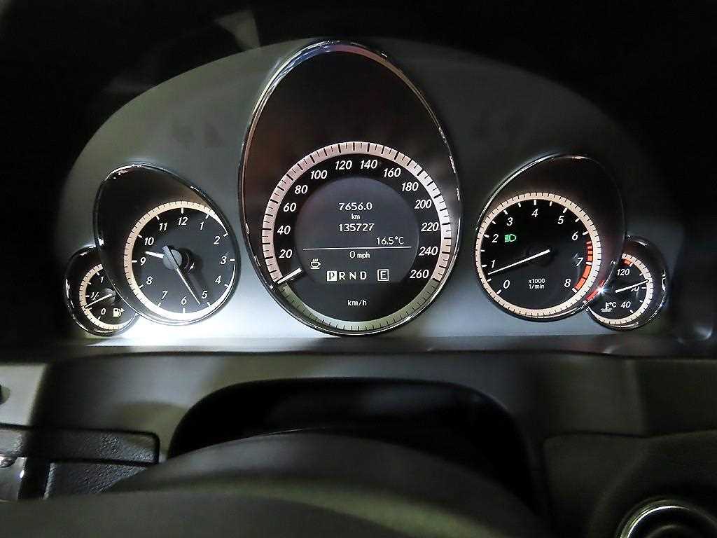 Mercedes Benz E class - Vista 9