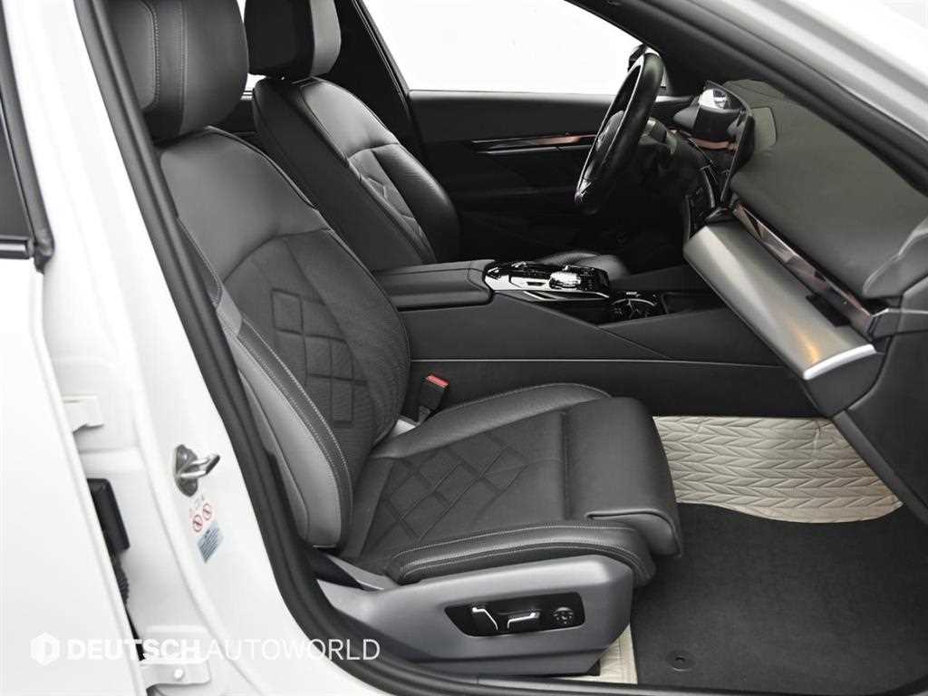 BMW i5 - Vista 10