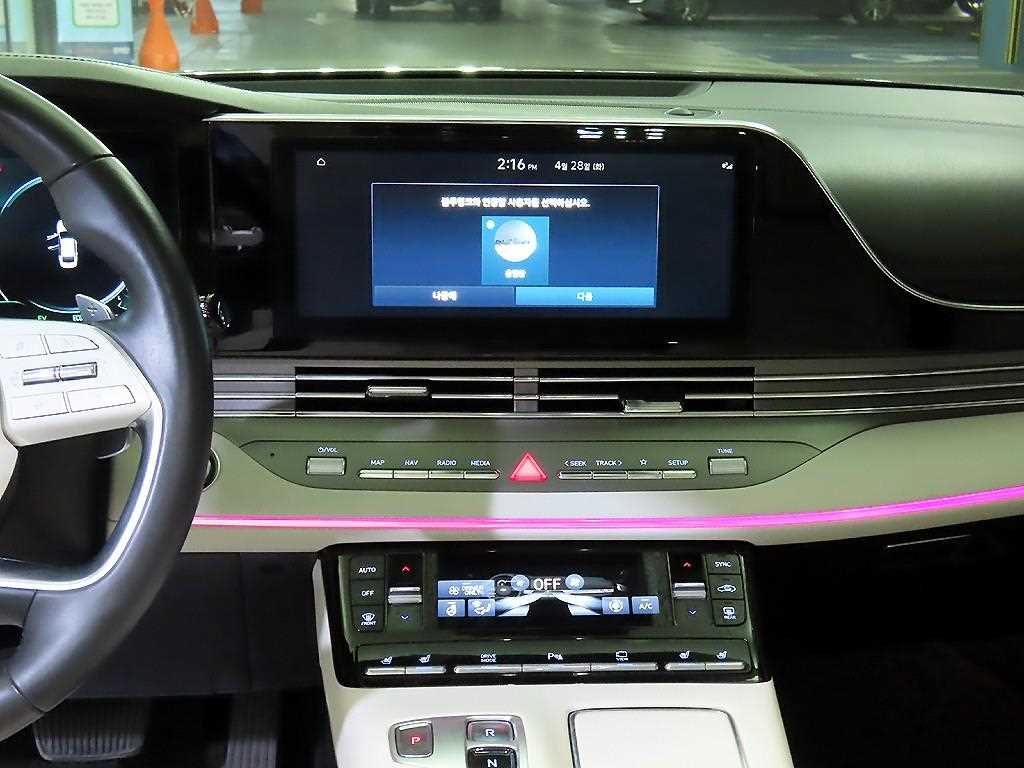 HYUNDAI Grandeur - Vista 11