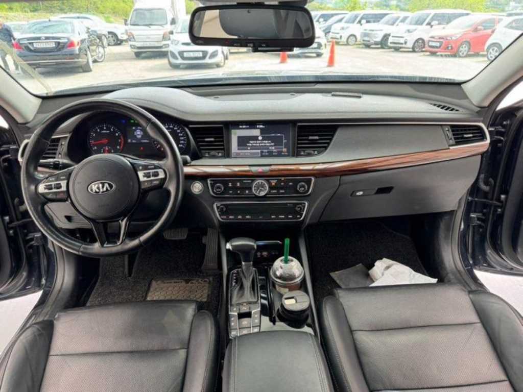 KIA K7 - Vista 9