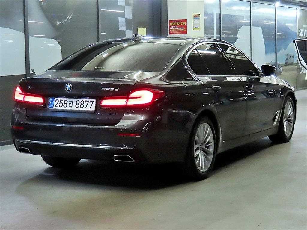 BMW 5 Series - Vista 4