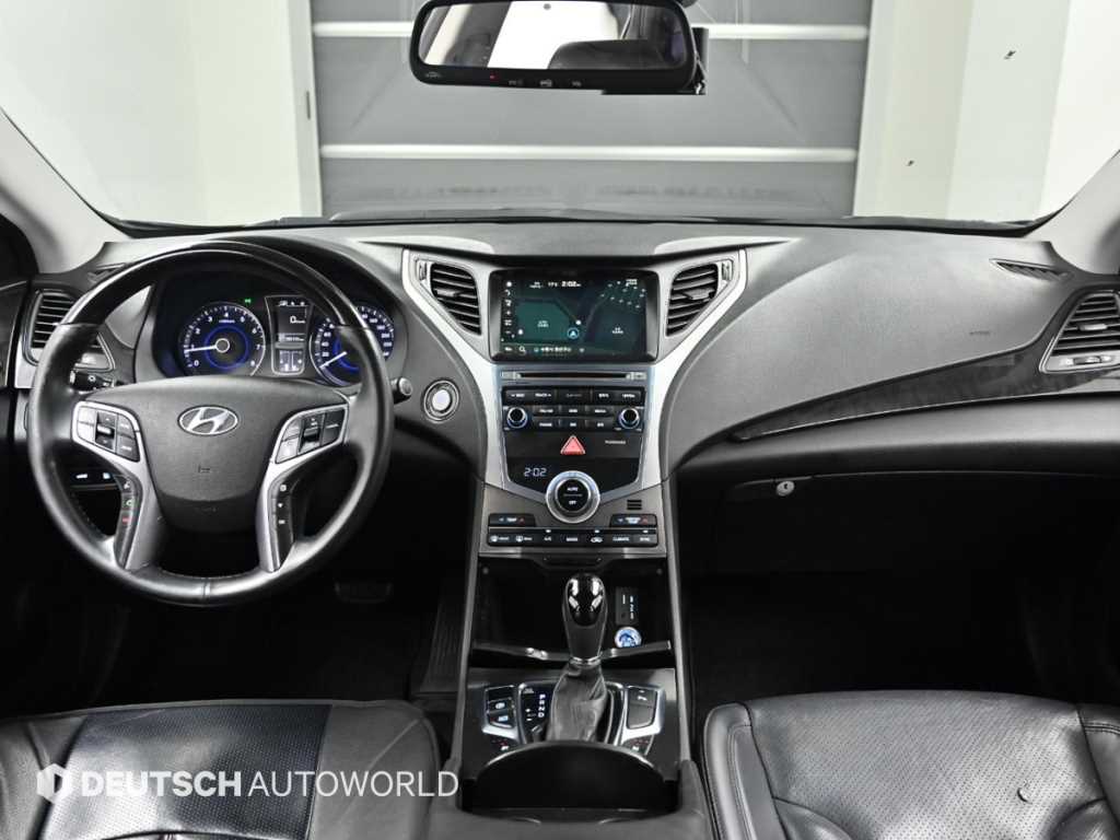 HYUNDAI Grandeur - Vista 8