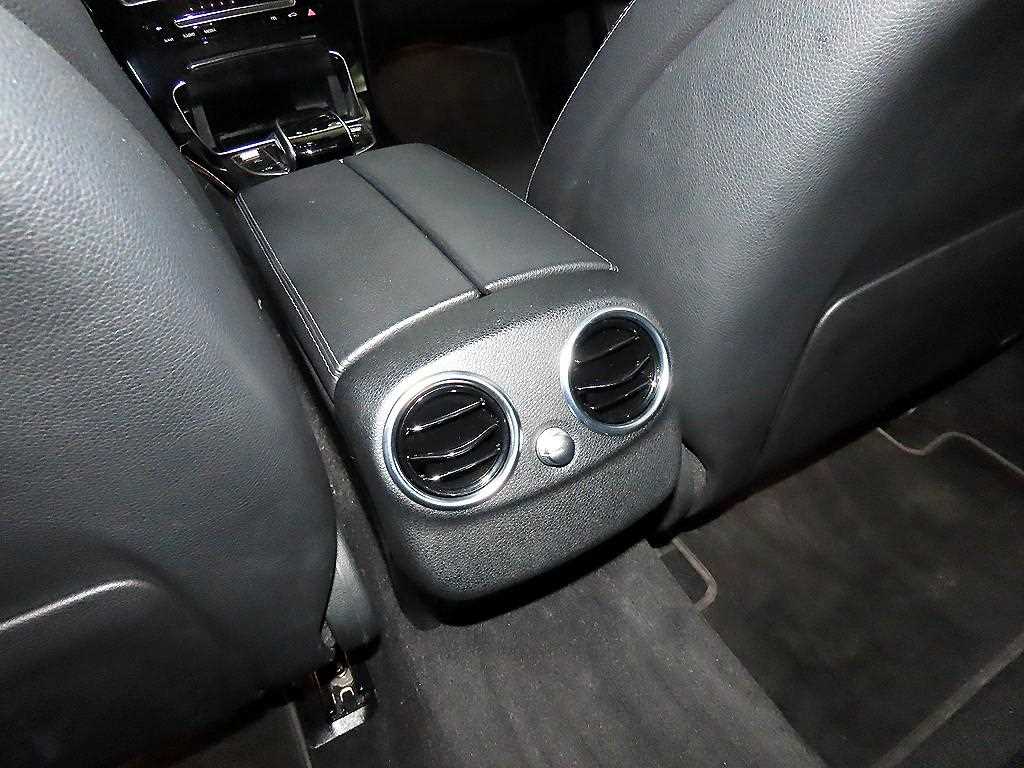 Mercedes Benz C Class 2017 Blanco - Importación desde Corea - HF Imports Iquique - Foto 16