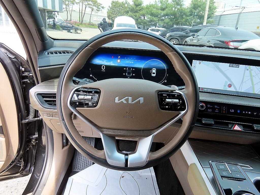 KIA K8 - Vista 8