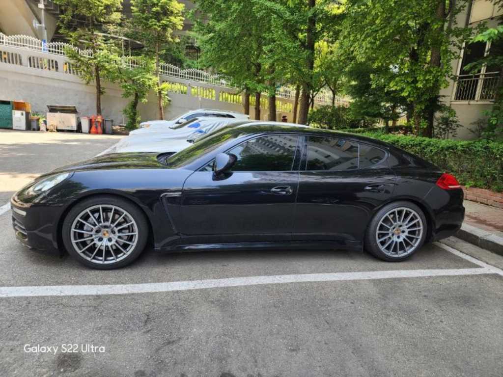 Porsche Panamera - Vista 3