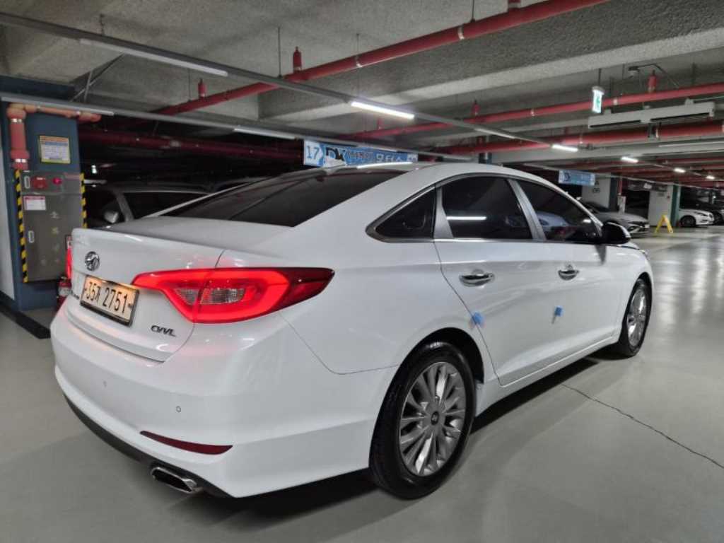 HYUNDAI Sonata - Vista 3