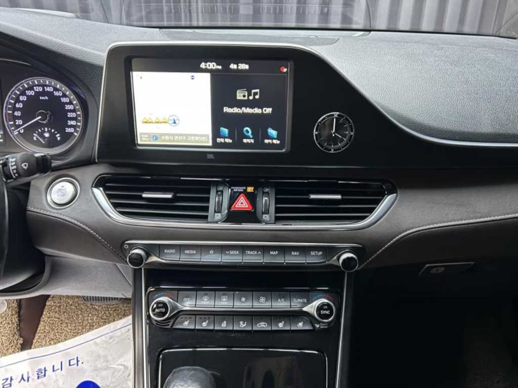 HYUNDAI Grandeur - Vista 11