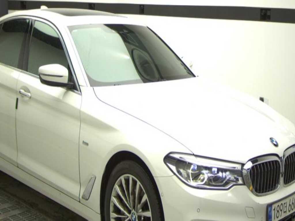 BMW 5 Series - Vista 8