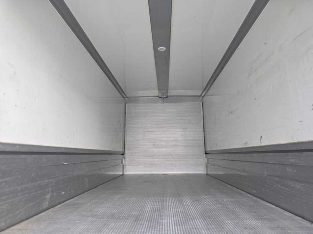 medium and large cargo truck - Vista 8