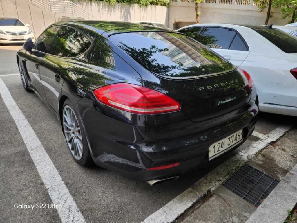 Porsche Panamera - Vista 5