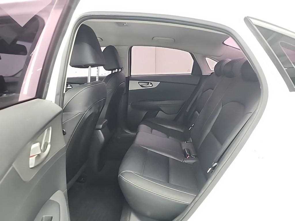KIA K3 - Vista 12
