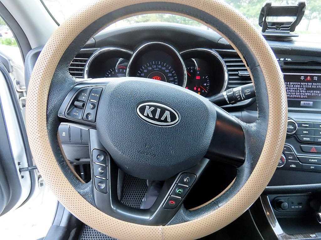 KIA K5 - Vista 8