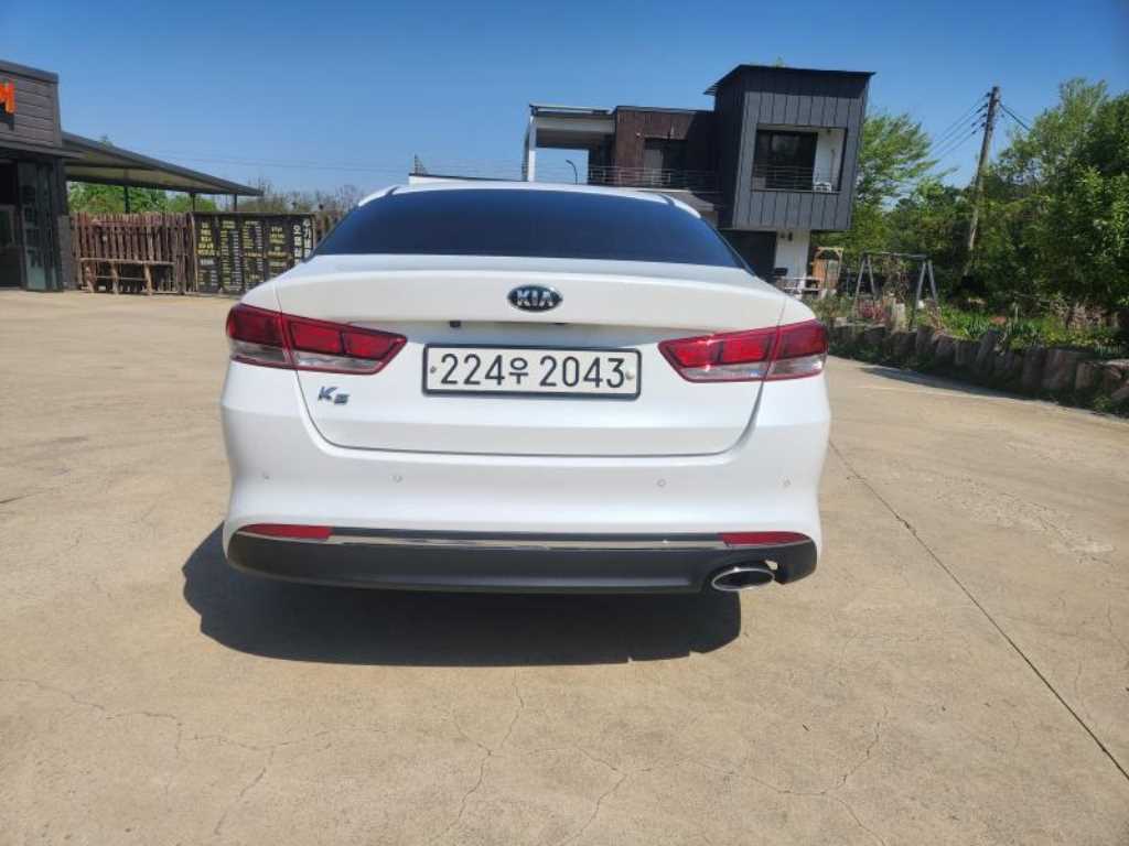KIA K5 - Vista 5